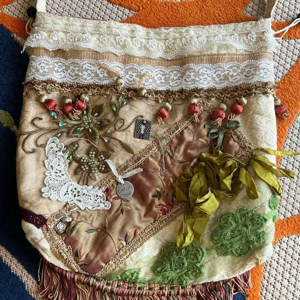 Fancy Purse, Lots of Pockets, Simplify - Picture 2 of 6